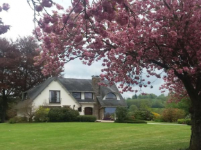  Elegant villa in Stavelot with fitness and playroom and an incredible garden  Ставело